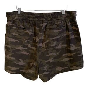 Athleta Farallon Shorts Womens 20 Gray Camo Stretch Cotton 4" Inseam Summer